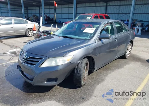 2011 Toyota Camry Le z USA, uszkodzony, nr VIN 4T1BF3EK7BU199395
